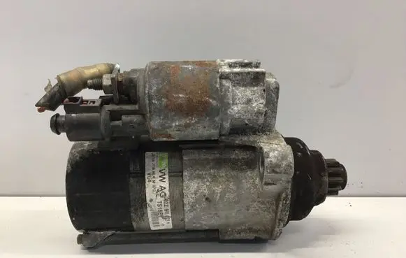 Volkswagen Caddy Starter motor 02Z911023H