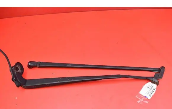 Front wiper blade arm