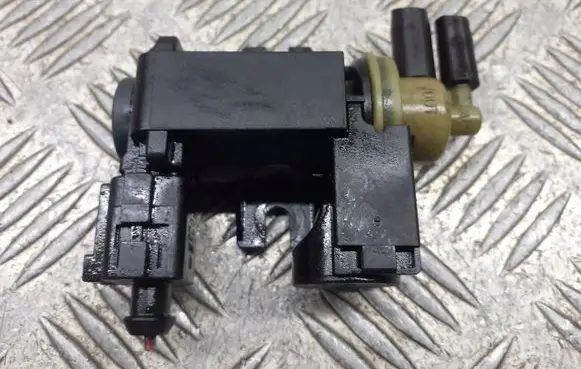 Audi A6 Allroad C6 Valve vacuum 