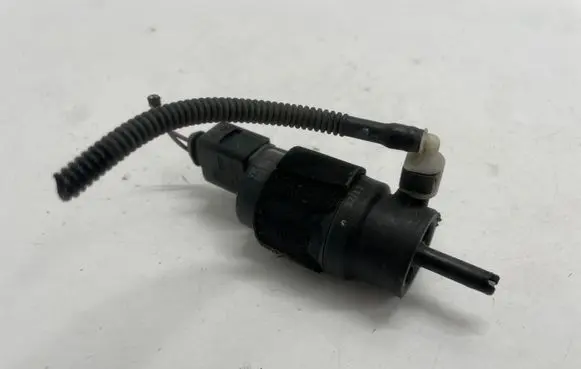 Audi A4 S4 B8 8K Windscreen/windshield washer pump 8K5955647