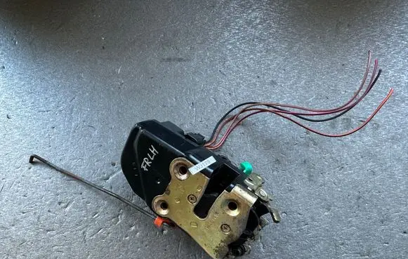 Jeep Grand Cherokee (WJ) Front door lock 55363473AD