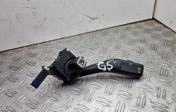 Volkswagen Golf V Wiper control stalk 1K0953519