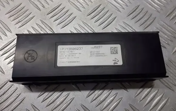 Opel Mokka X Fan control module 421271026