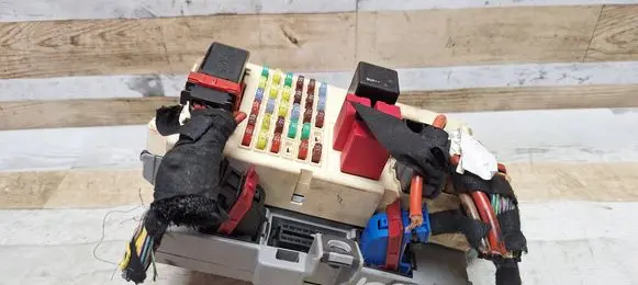 Alfa Romeo 159 Fuse box set 00505068690