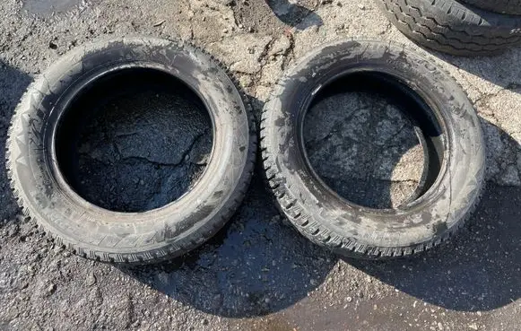 Volkswagen Golf V R15 winter/snow tires with studs 18565R15