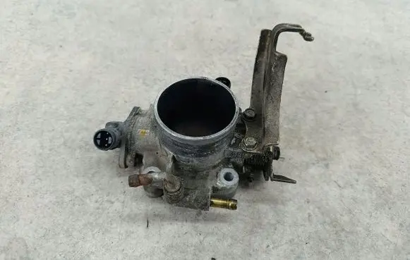 Honda CR-V Throttle body valve 