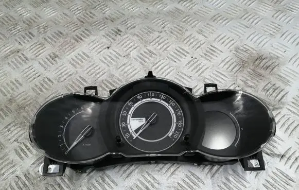 Speedometer (instrument cluster)