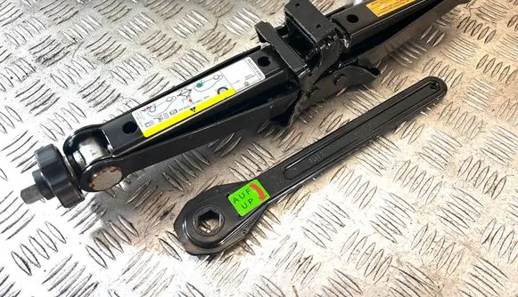 Volkswagen Touareg II Lift Jack 7P6011031B 7P6011031 7L6011141