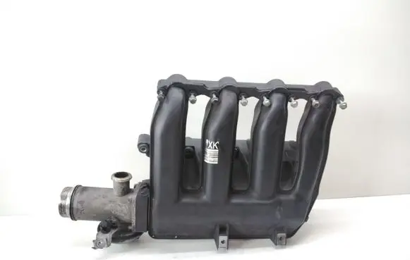 BMW 1 E81 E87 Intake manifold 7787318