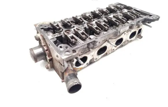 Opel Astra J Engine head 55571949