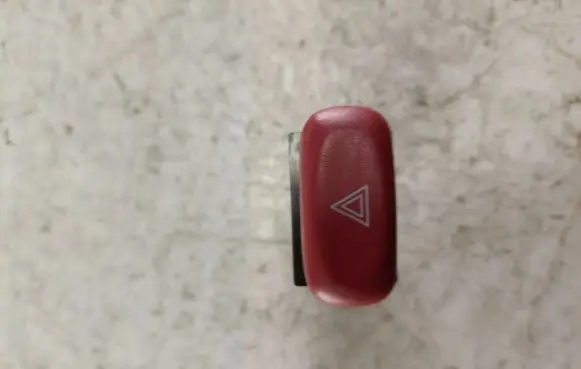 Suzuki Grand Vitara I Hazard light switch 3C072