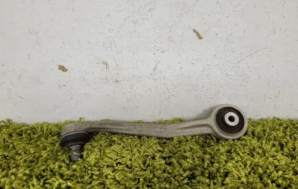 Porsche Macan (95B) Front upper control arm/wishbone 8k0510p