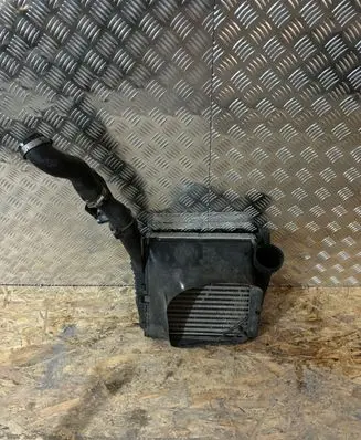 Porsche Cayenne (92A) Intercooler radiator 7l5145803d