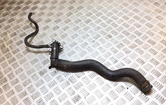Opel Insignia A Engine coolant pipe/hose 13220154