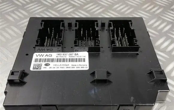 Volkswagen Jetta VI Central body control module 1K0937087BA