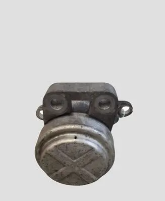 Volvo V70 Engine mount bracket HL8022M05