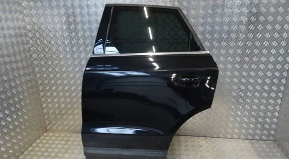 Audi Q3 8U Rear door