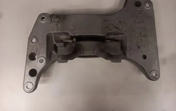 BMW 3 G20 G21 Gearbox mounting bracket 9485333 51384310