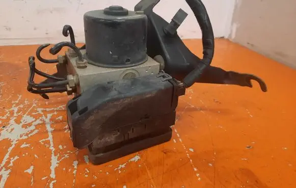 Ford Fusion ABS Pump 10096001063