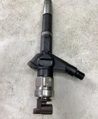 Fuel injector