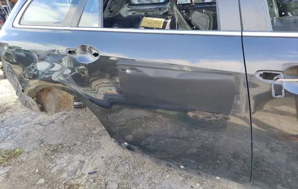 Mazda 6 Rear door