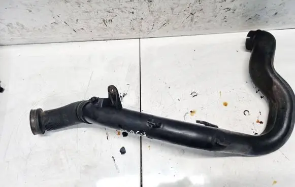 Air intake hose/pipe