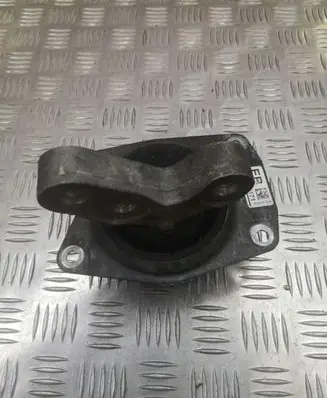 Opel Insignia A Engine mount bracket 13322171