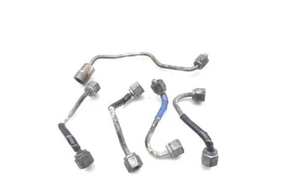 Ford Focus Fuel injector supply line/pipe YMF6