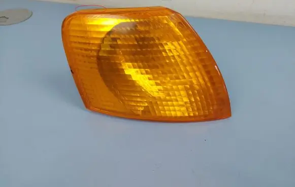 Volkswagen PASSAT B5 Front indicator light 3B0953050