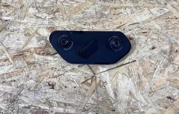 Tailgate/trunk/boot hinge
