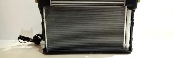 BMW 5 G30 G31 Coolant radiator 17118474823 8474823