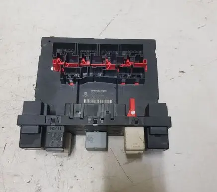 Volkswagen PASSAT B6 Comfort/convenience module 3C0937049J