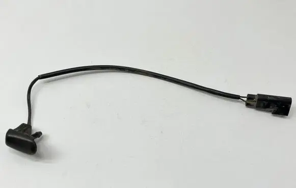 Ford Fusion Windshield washer spray nozzle 93B617666