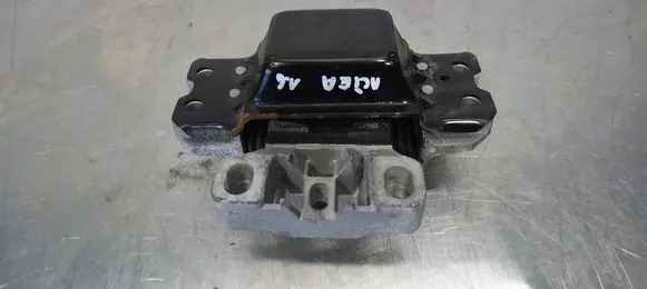 Seat Altea XL Engine mounting bracket 22724