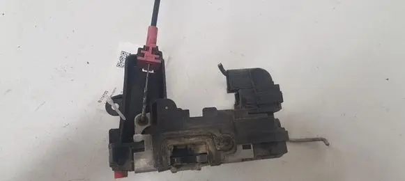 Opel Zafira B Rear door lock