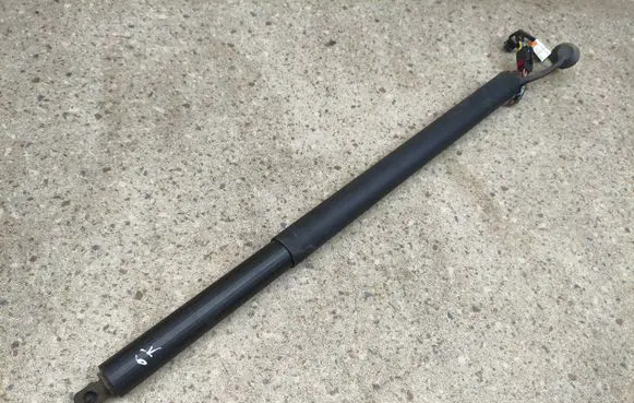 Volvo XC40 Tailgate strut 31457834