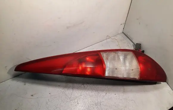 Ford Mondeo Mk III Rear/tail lights