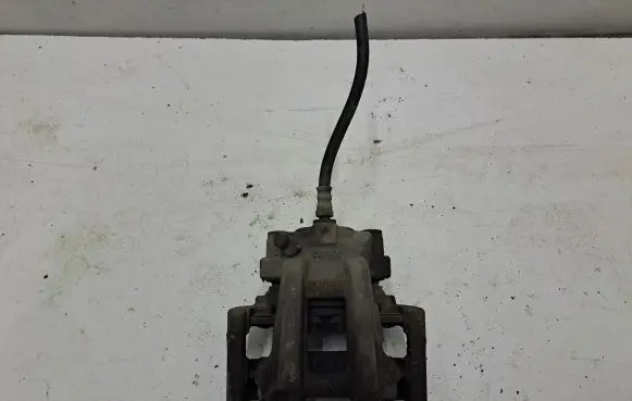 BMW 4 F32 F33 Rear brake caliper 6850858 6850860