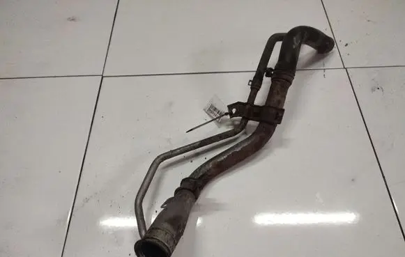 Fuel tank filler neck pipe