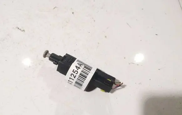 Opel Zafira A Brake pedal sensor switch 09175172