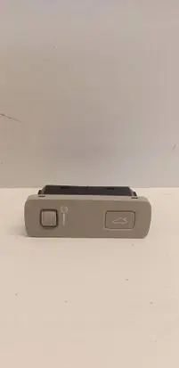 Volvo V60 Tailgate opening switch 31481439