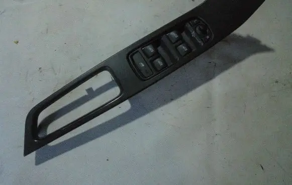 Volvo XC60 Quarter vent window switch 31334346