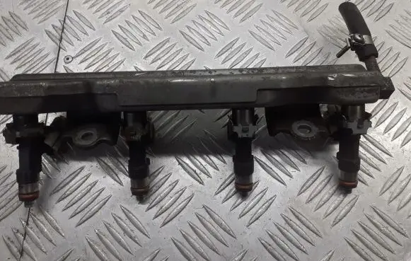 Nissan Note (E11) Fuel main line pipe