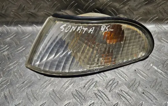 Hyundai Sonata Front indicator light 92301340 016060