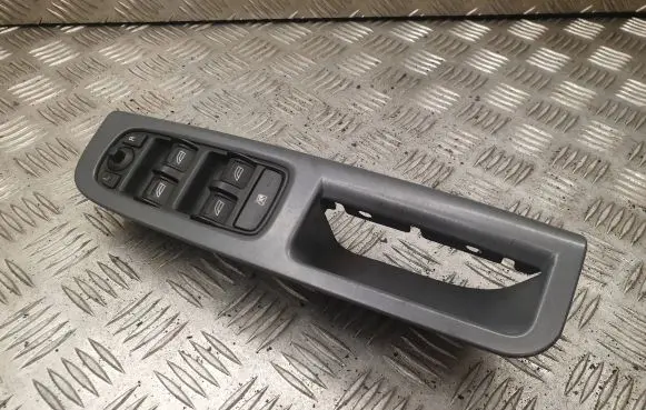 Volvo V50 Electric window control switch 30773210