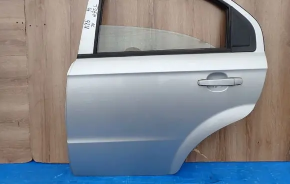 Chevrolet Aveo Rear door 