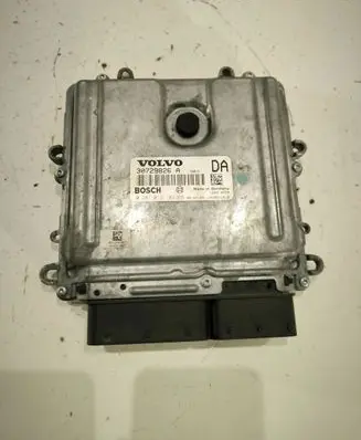 Volvo V50 Engine control unit/module 30729826A 0281012103