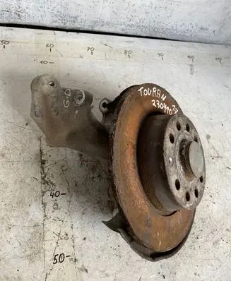 Volkswagen Touran III Rear wheel hub