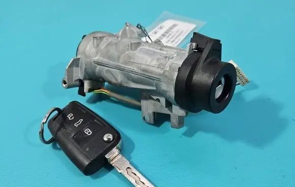 Skoda Octavia Mk3 (5E) Ignition lock 5Q0905865 IMPRK1541947