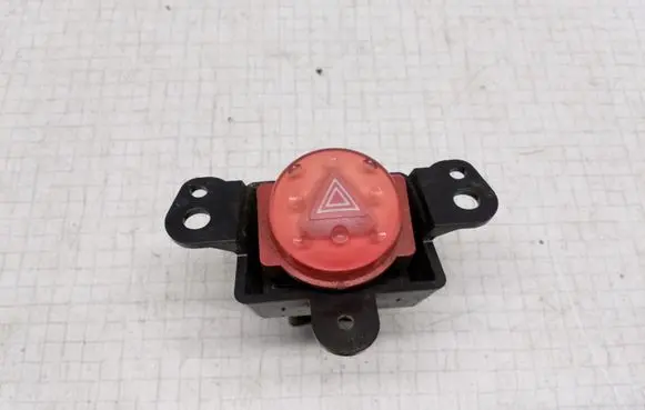 Nissan Almera Tino Hazard light switch NILES06016
